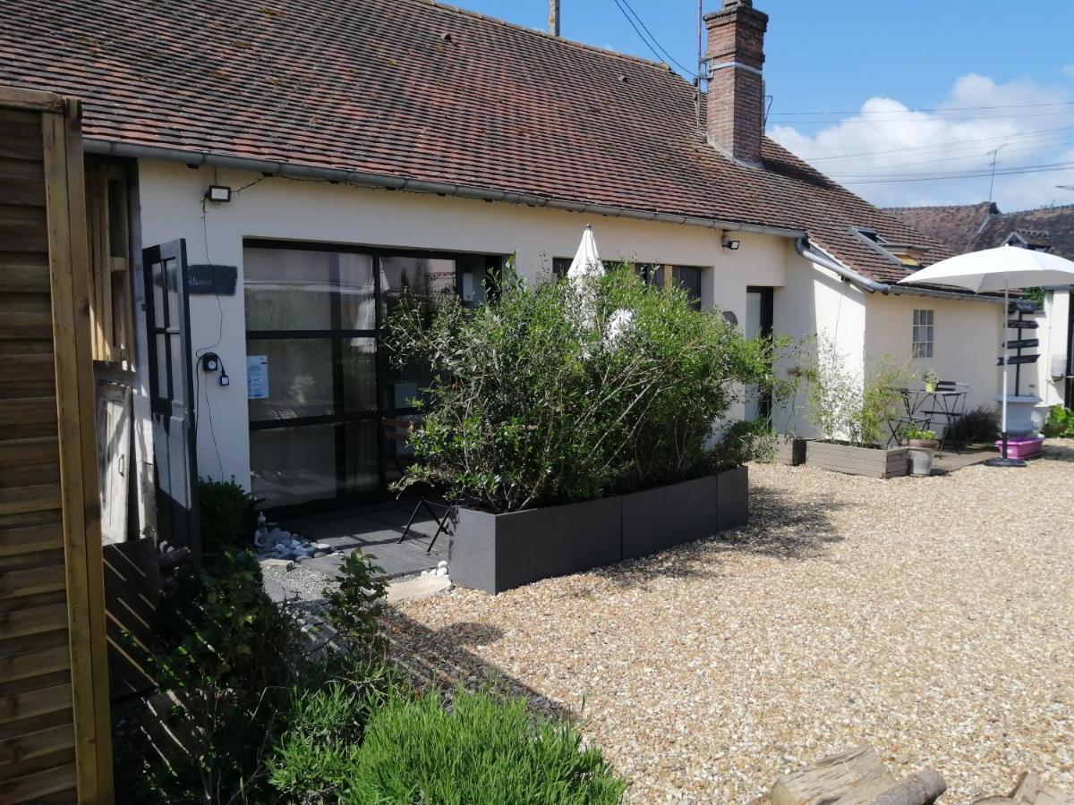 Le Clos Du 51 - Chambres D'Hotes Abondant Exterior foto